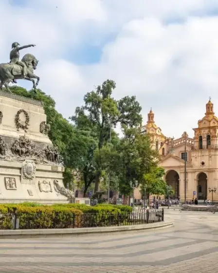 Qual a melhor moeda para levar para a Argentina
